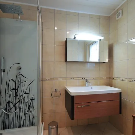 Les Chataigniers Tatil Evi *